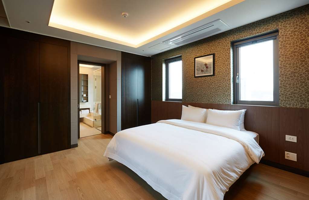 Osong H Hotel Sejong City Cheongju Rum bild